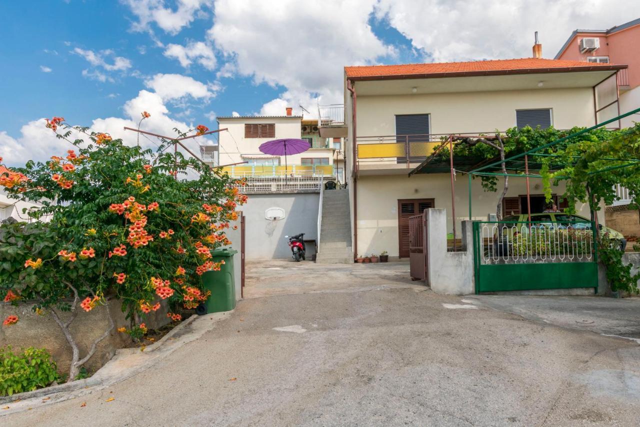 Lele Apartment
